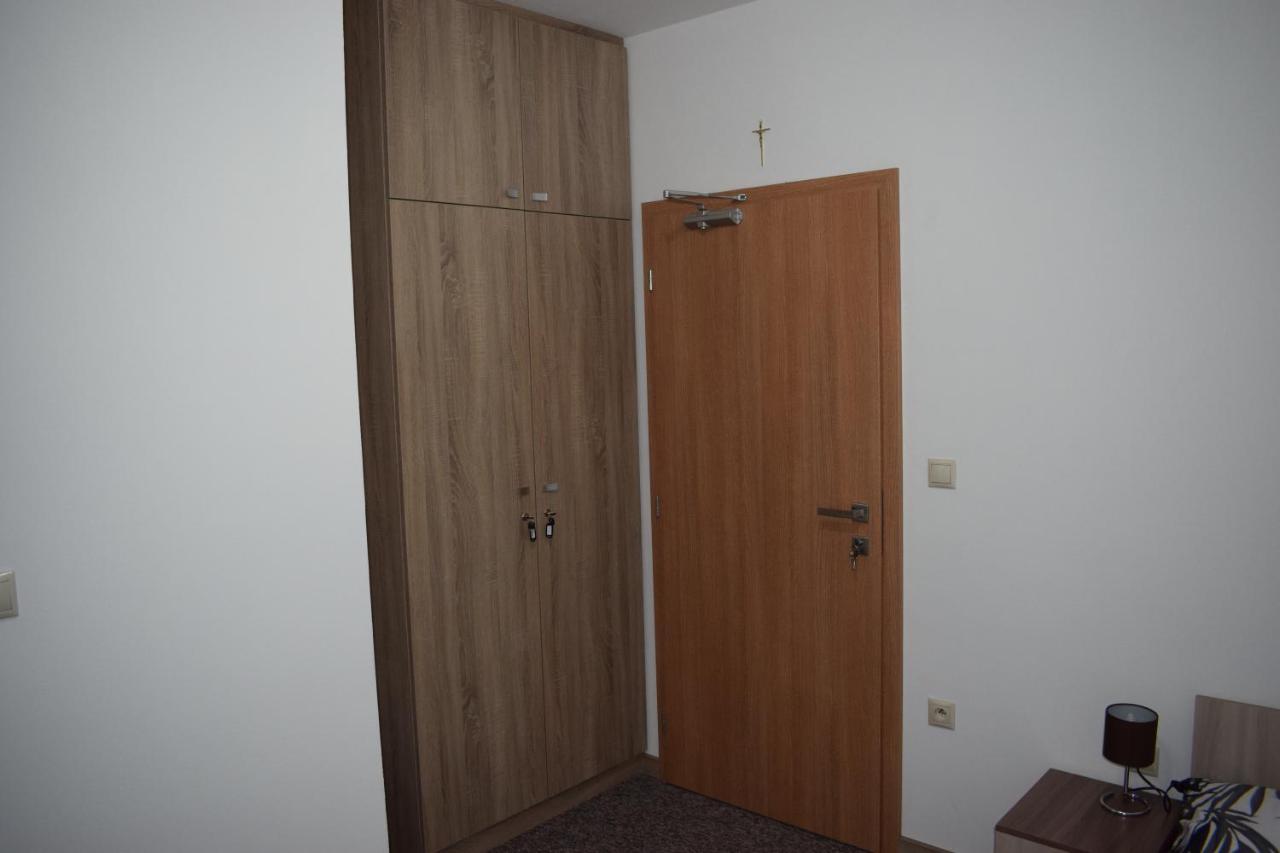 Ms-Ubytovanie Hotel Dolny Kubin Exterior photo