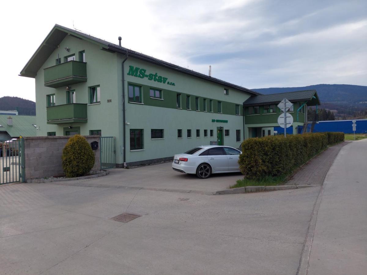Ms-Ubytovanie Hotel Dolny Kubin Exterior photo